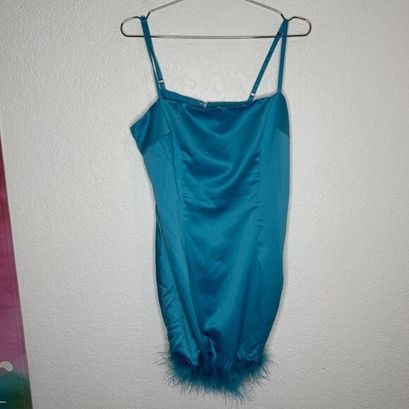NWT More To Come Revolve Turquoise Feathers Mini Dress Large - Picture 2 of 13